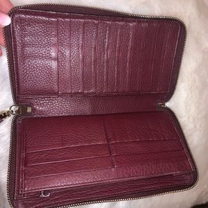 Beautiful wallet 💗